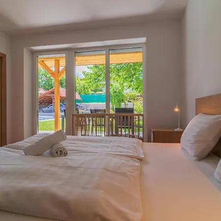 Апартаменты Family Friendly In W Pool & Ac By Nw
