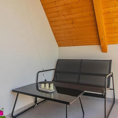 Апартаменты Family Friendly In W Pool & Ac By Nw Фоньод