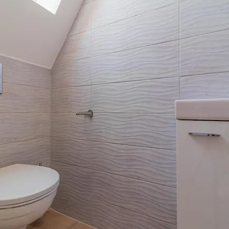Апартаменты Family Friendly In W Pool & Ac By Nw Фоньод