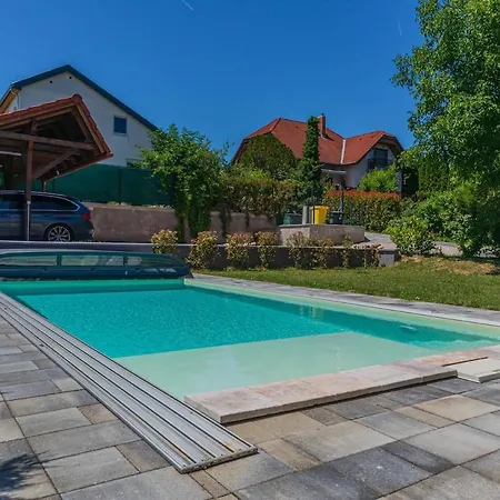 Апартаменты Family Friendly In W Pool & Ac By Nw *