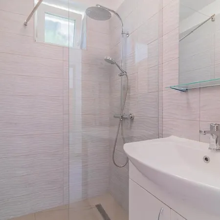 Апартаменты Family Friendly In W Pool & Ac By Nw *